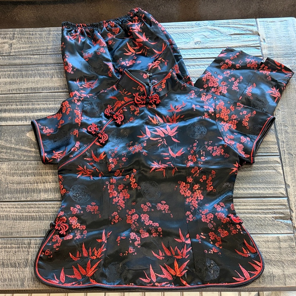 Black & Red Floral Mandarin Top With Matching Pants